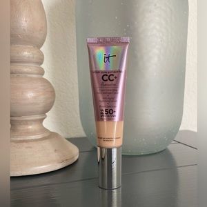 It CC Illumination Color Correcting Full Coverage Cream